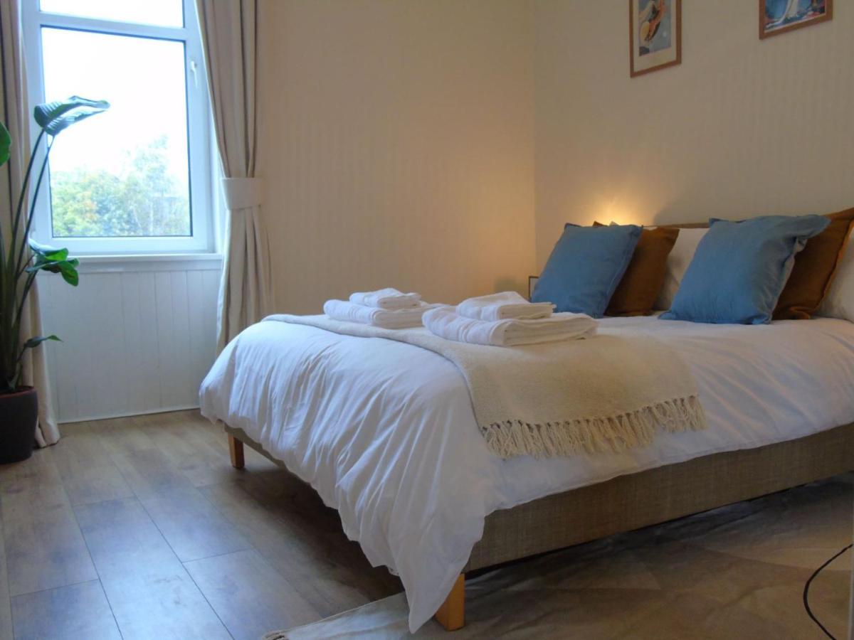 Snug - Tearlag Apartment Helensburgh Buitenkant foto