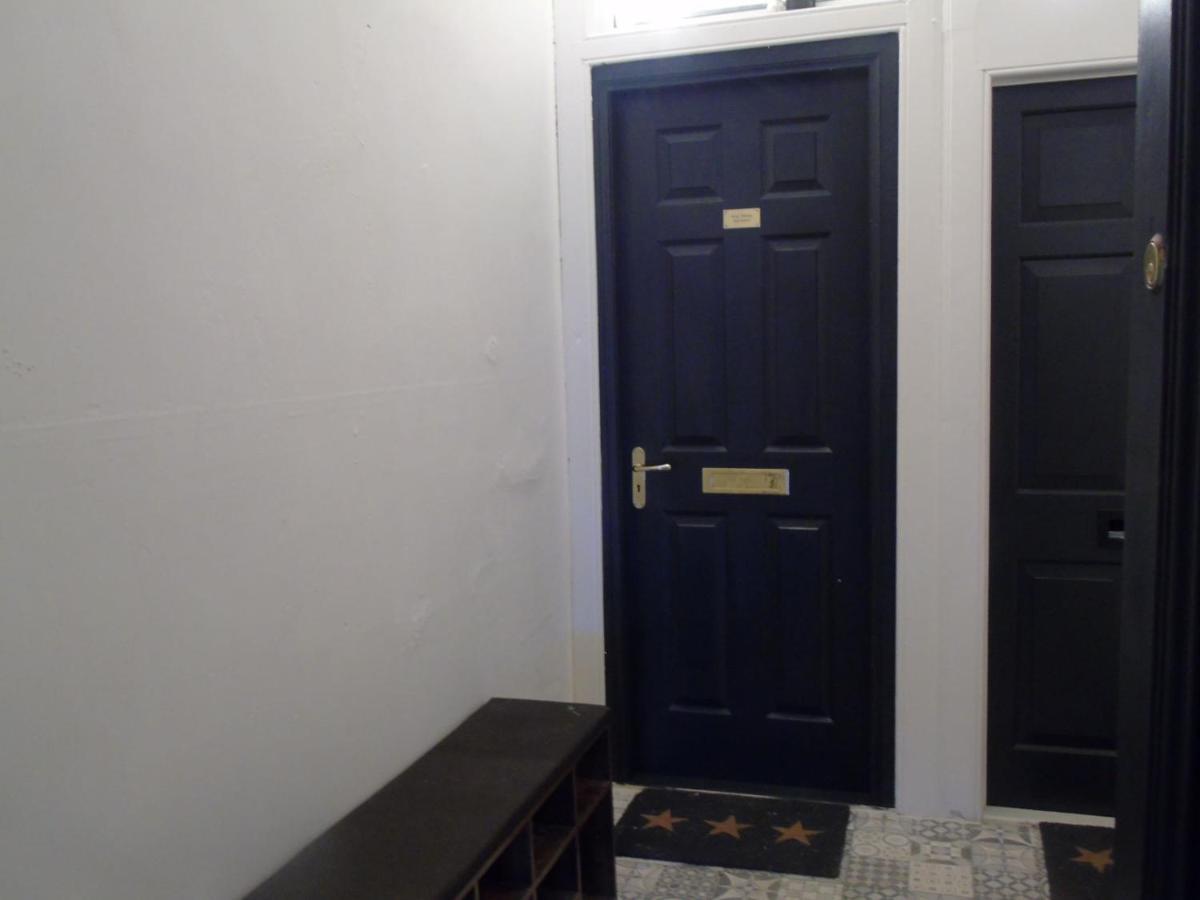 Snug - Tearlag Apartment Helensburgh Buitenkant foto
